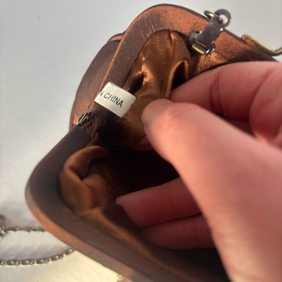 Small Brown Rhinestone Quilted Kiss lock Clutch - Picture 7 of 9